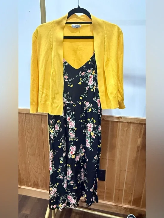 Old Navy Floral V-Neck Maxi Dress in Black with Pink & Yellow Blooms - Picture 2 of 3
